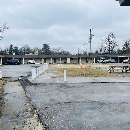 Woodridge Motel Terre Haute Εξωτερικό φωτογραφία