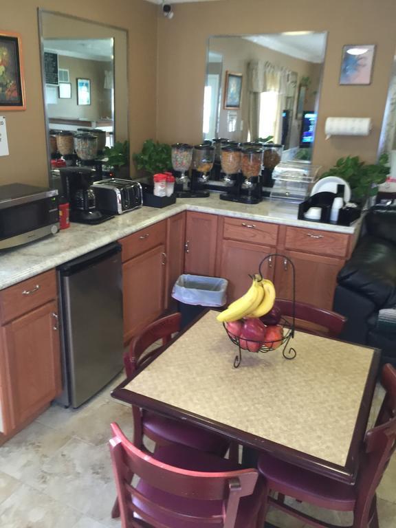 Woodridge Motel Terre Haute Εξωτερικό φωτογραφία