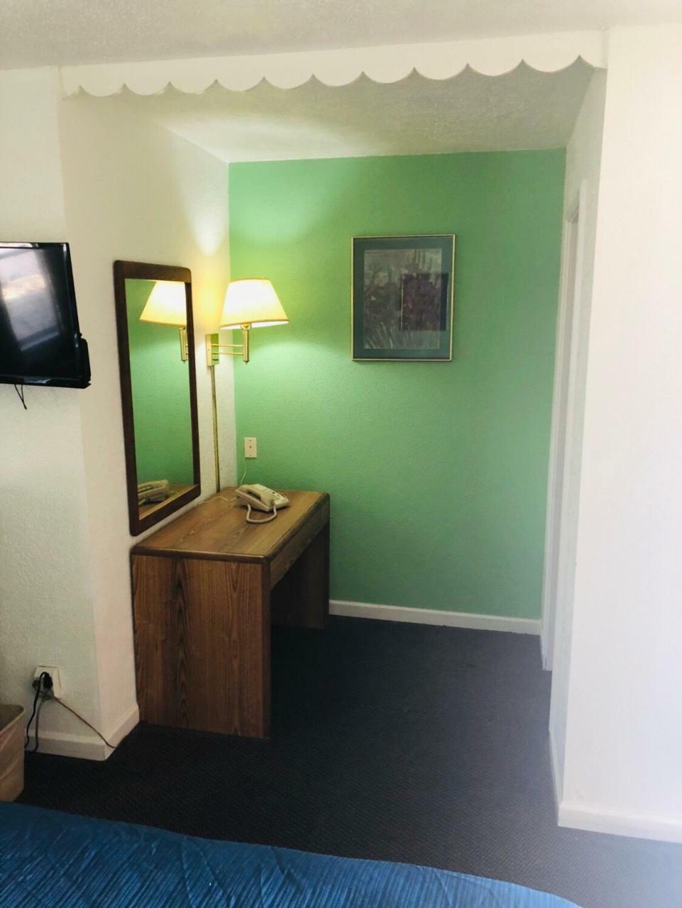Woodridge Motel Terre Haute Εξωτερικό φωτογραφία